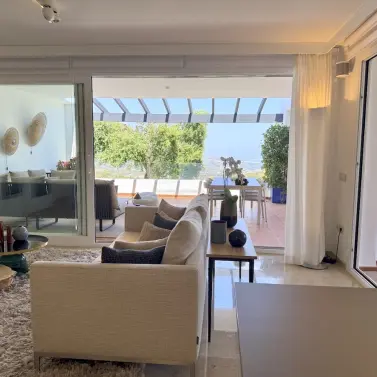 Venta de apartamento en planta media en La Mairena