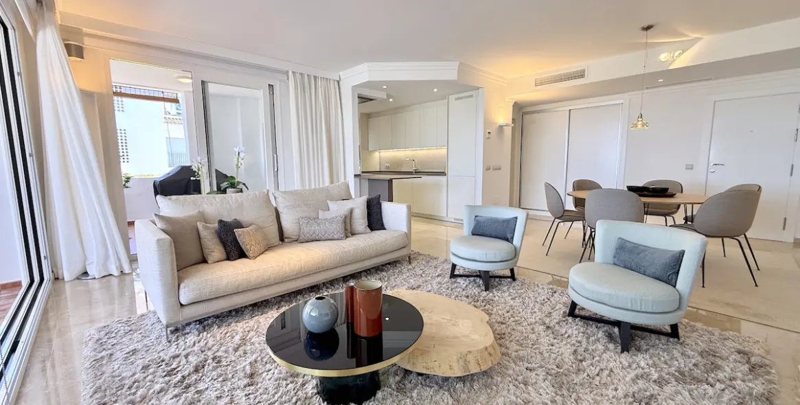Venta de apartamento en planta media en La Mairena 7