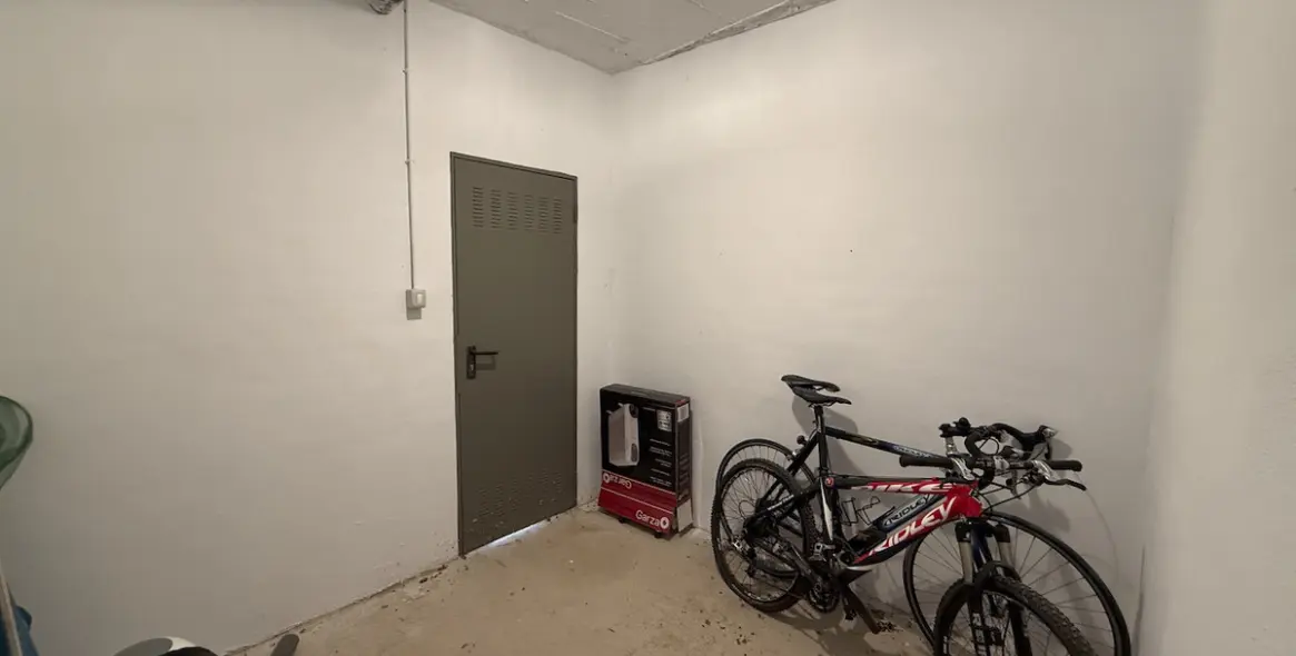 Sale of middle floor apartment in La Mairena 34