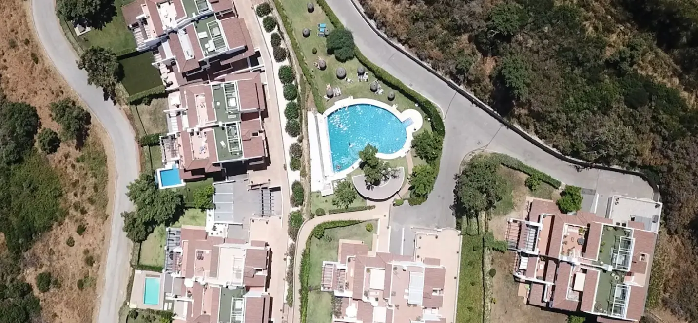 Venta de apartamento en planta media en La Mairena 1