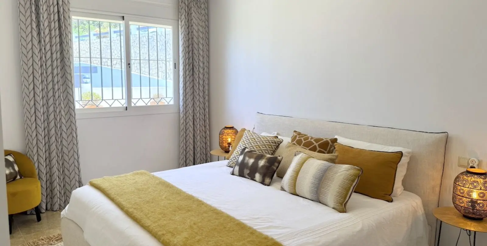 Sale of middle floor apartment in La Mairena 15