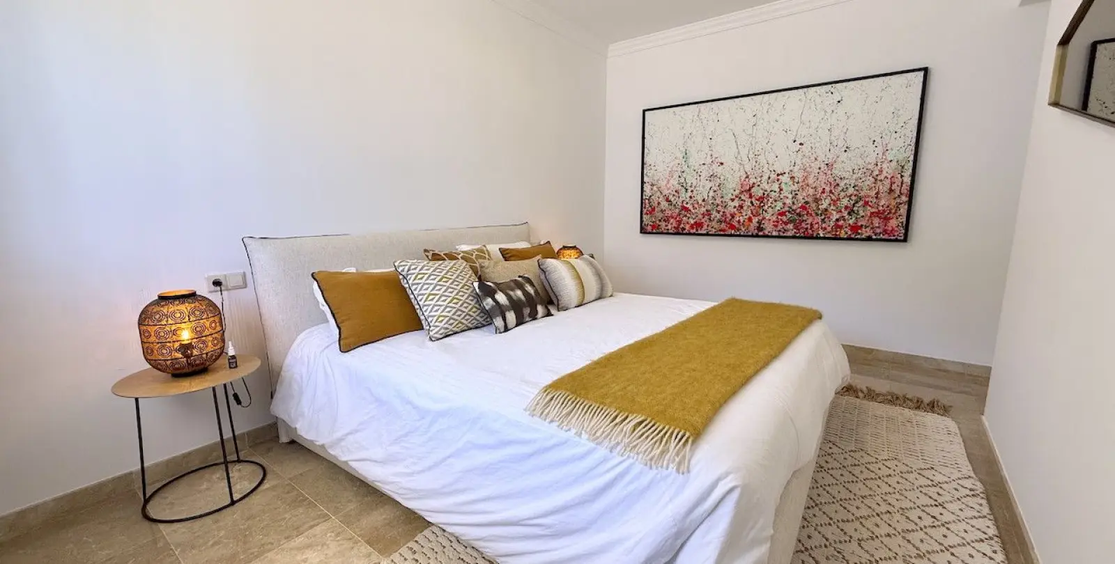 Sale of middle floor apartment in La Mairena 16