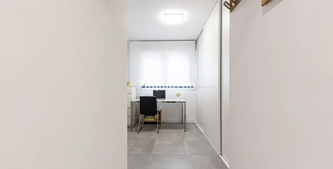 Sale of ground floor apartment in Estepona 18