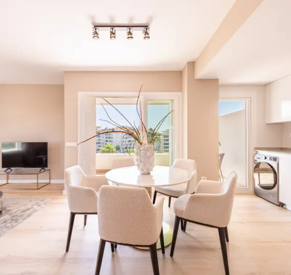 Sale of middle floor apartment in Nueva Andalucía