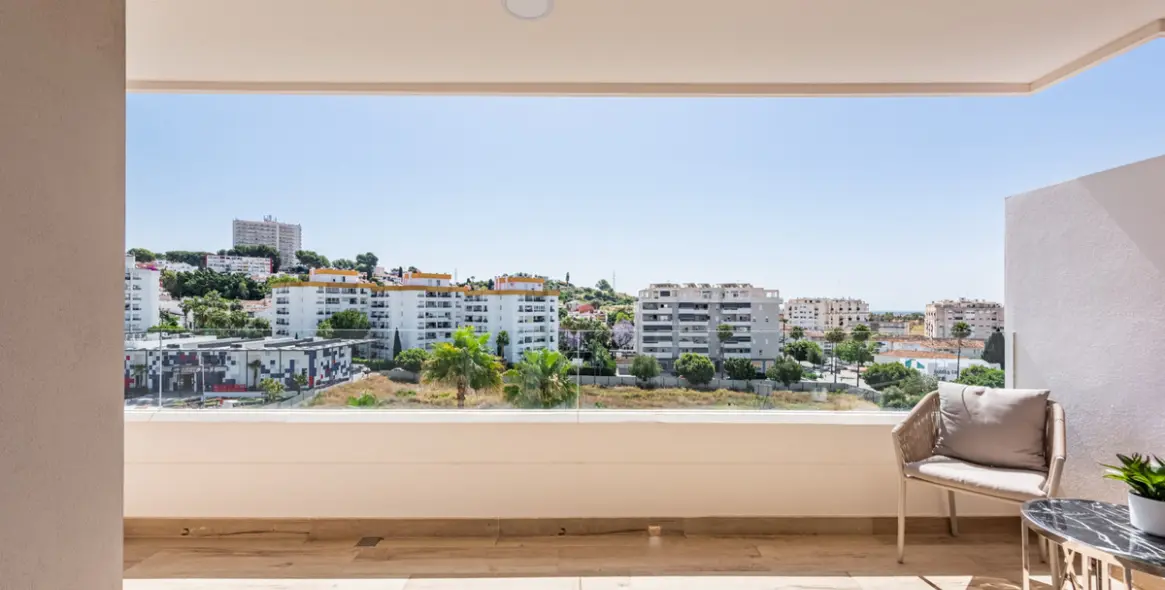 Sale of middle floor apartment in Nueva Andalucía 21
