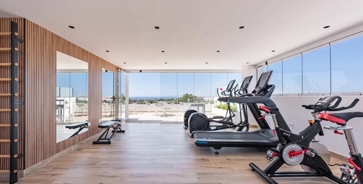 Sale of middle floor apartment in Nueva Andalucía 26