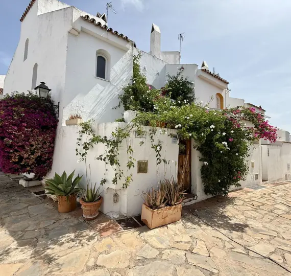 Продажа таунхауса в Nueva Andalucía