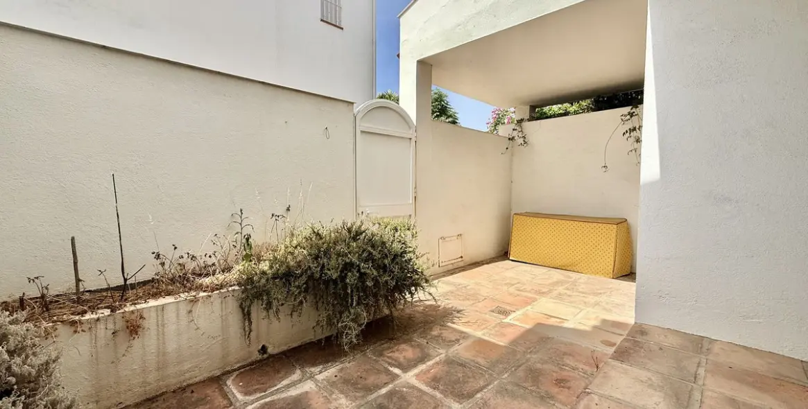 Продажа таунхауса в Nueva Andalucía 13