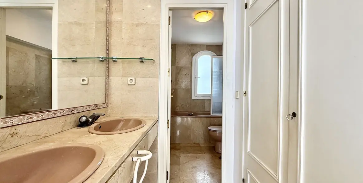 Продажа таунхауса в Nueva Andalucía 17