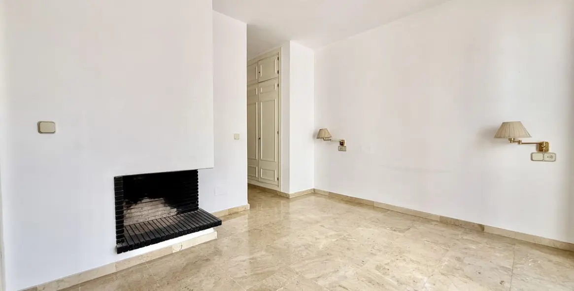 Продажа таунхауса в Nueva Andalucía 15