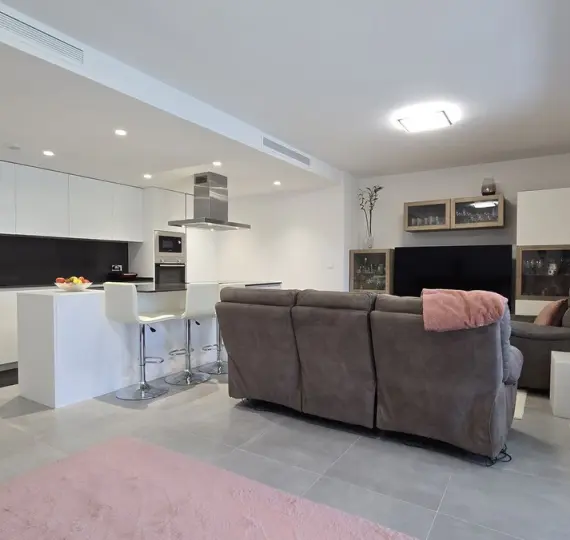 Venta de apartamento en planta baja en New Golden Mile