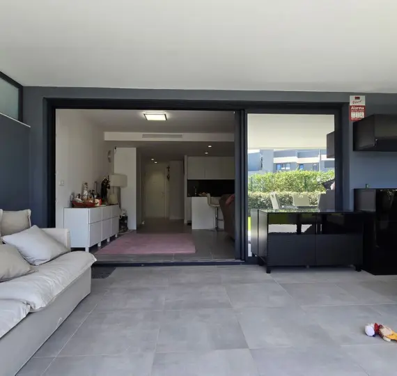 Venta de apartamento en planta baja en New Golden Mile