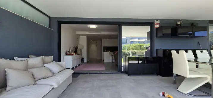 Venta de apartamento en planta baja en New Golden Mile 4