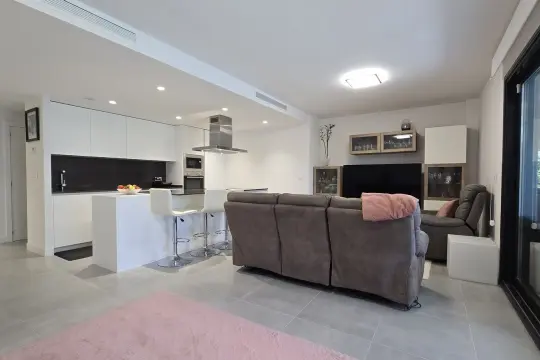 Image 4 thumb