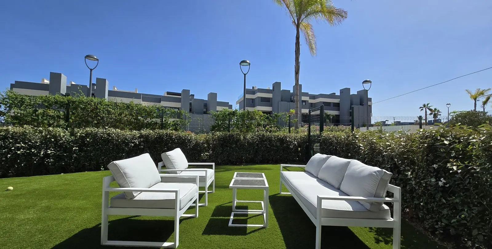 Sale of ground floor apartment in New Golden Mile 6