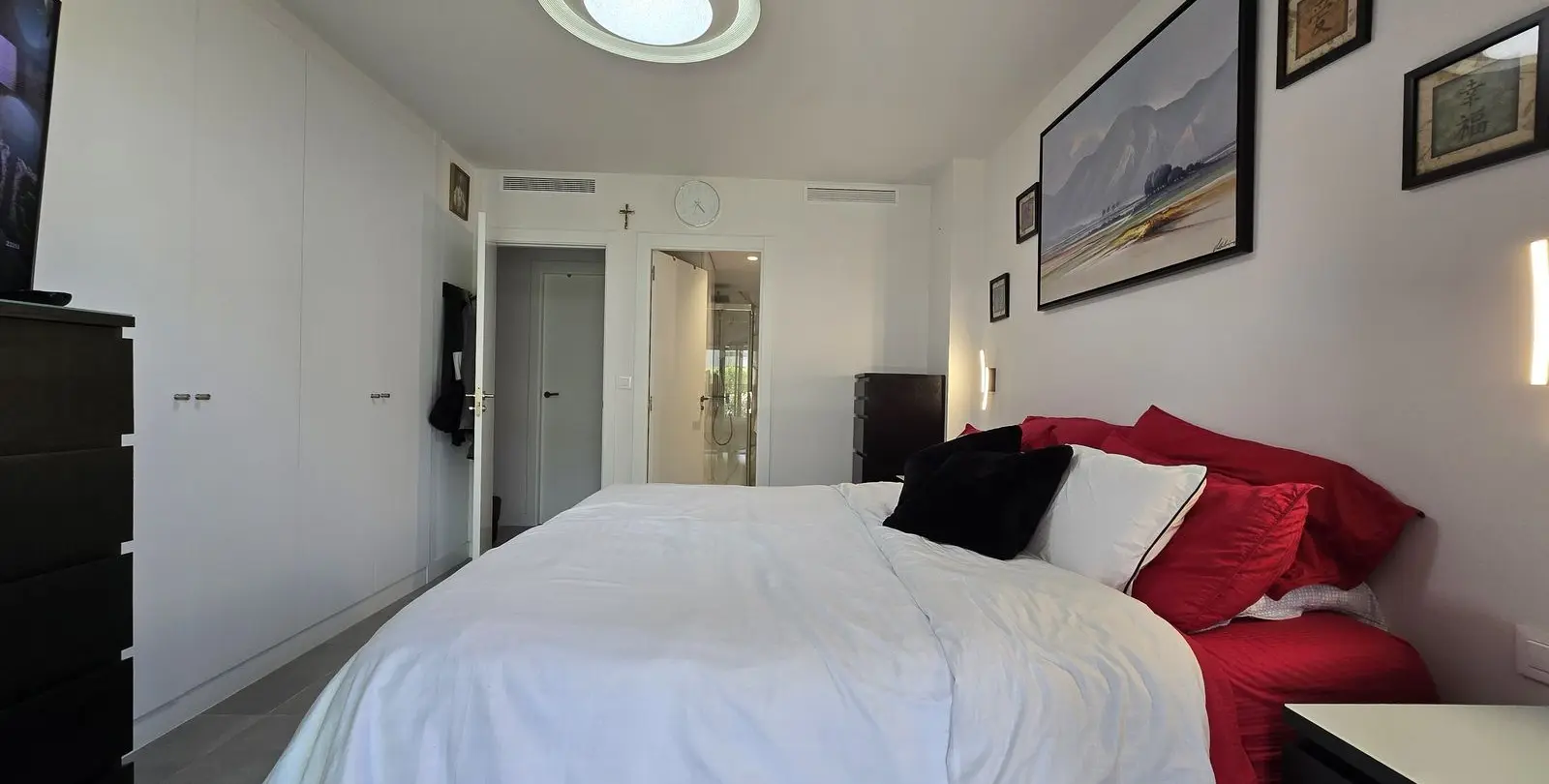 Sale of ground floor apartment in New Golden Mile 9