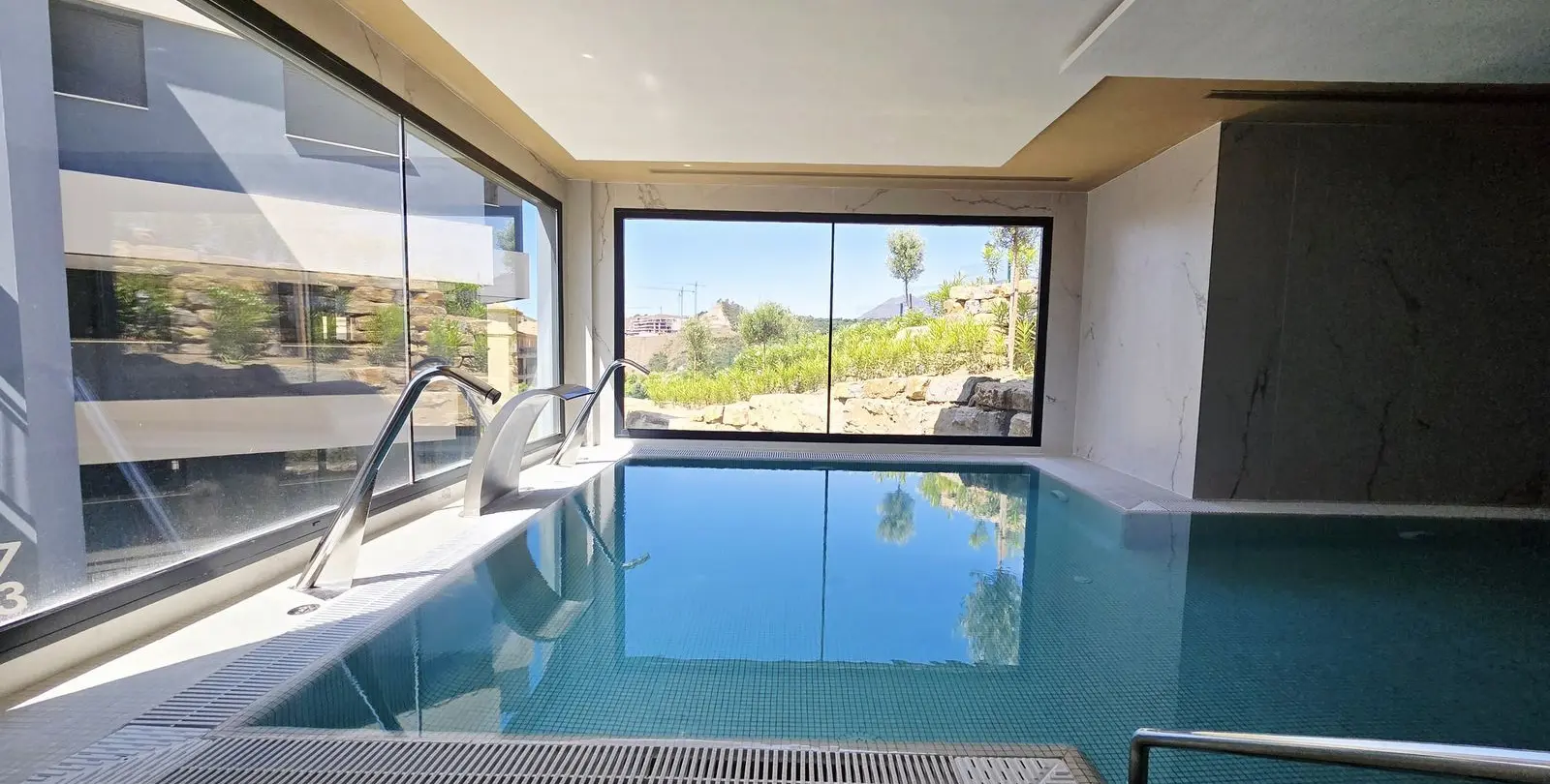 Sale of ground floor apartment in New Golden Mile 10