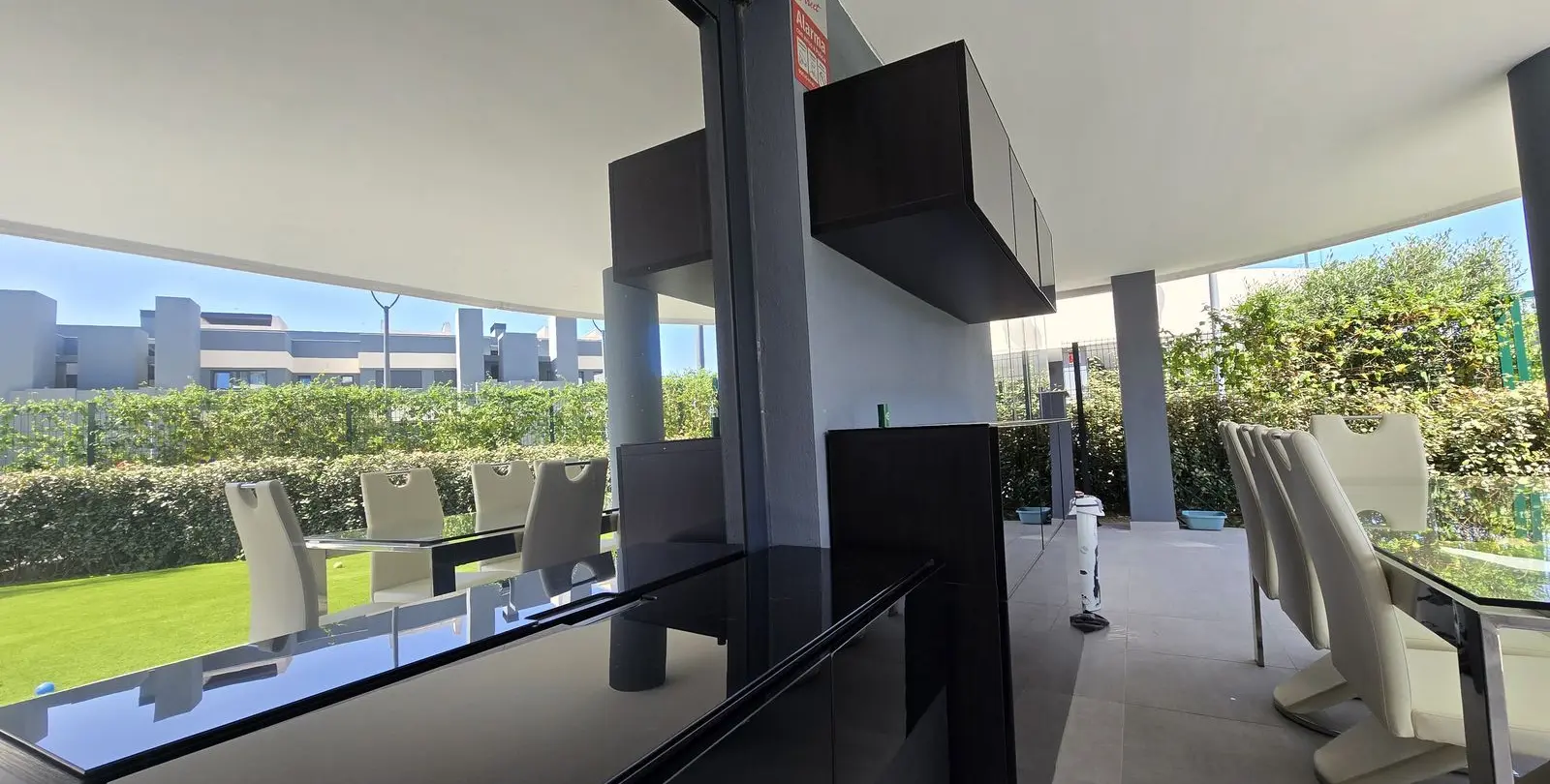 Sale of ground floor apartment in New Golden Mile 31