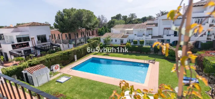 Sale of penthouse in El Paraiso 3