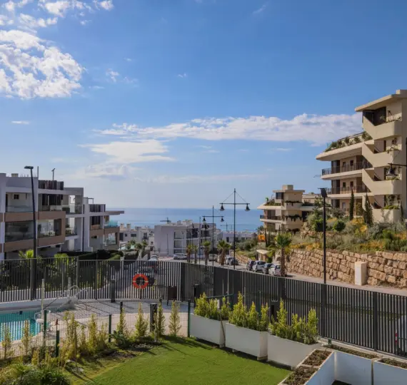 Sale of middle floor apartment in El Higueron