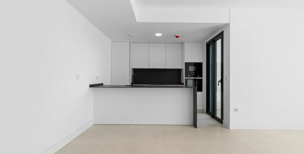 Sale of middle floor apartment in El Higueron 14