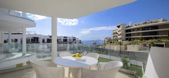 Продажа апартаментов на среднем этаже в Fuengirola 0