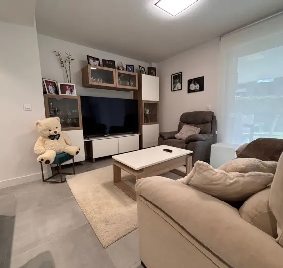 Venta de apartamento en planta baja en Estepona