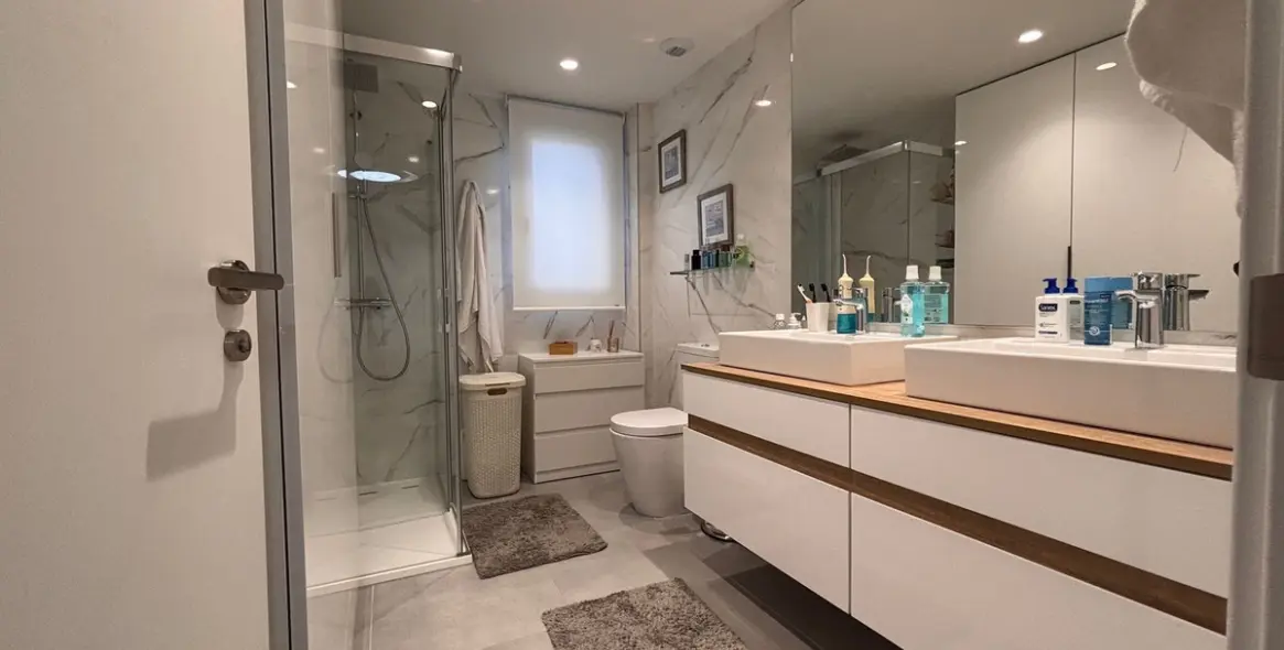 Sale of ground floor apartment in Estepona 10