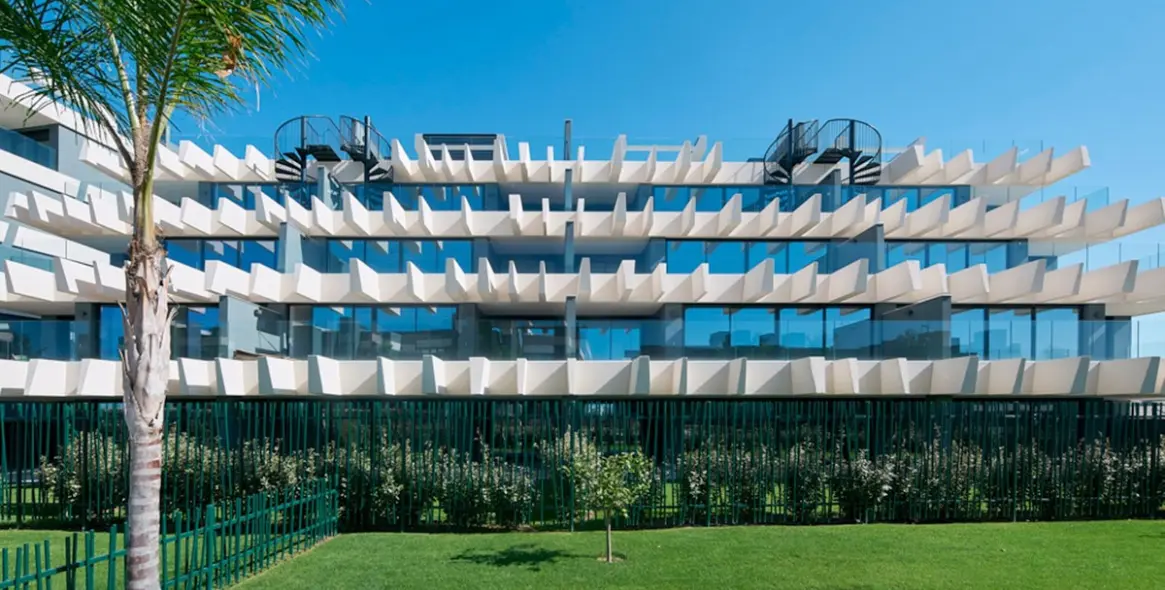 Sale of ground floor apartment in Estepona 20