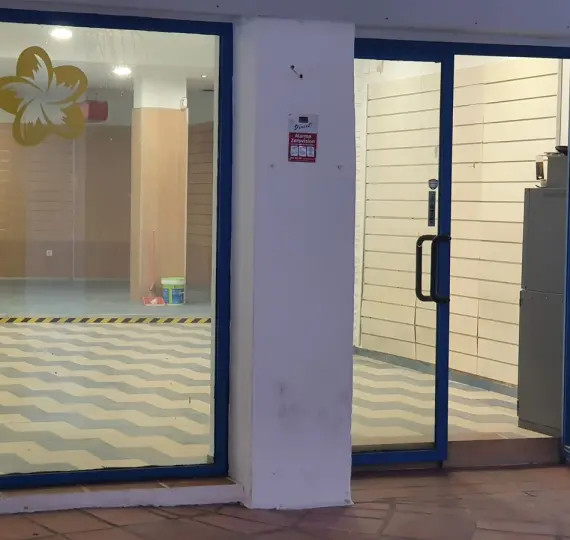 Sale of shop in Cabopino