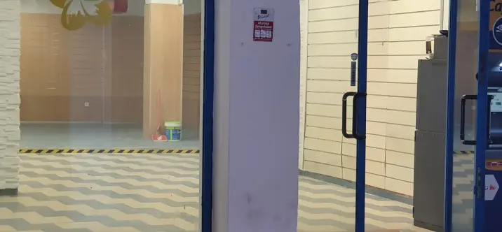 Sale of shop in Cabopino 1