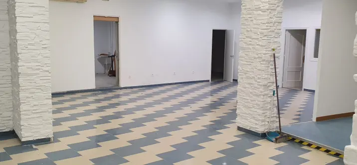 Sale of shop in Cabopino 2