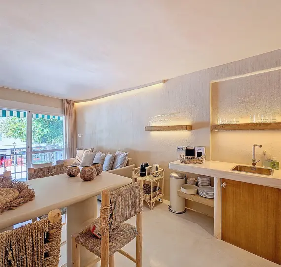 Продажа апартаментов на среднем этаже в Estepona