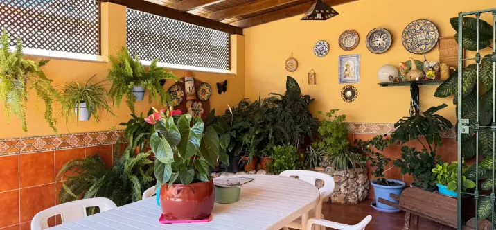 Sale of detached villa in El Coto 2