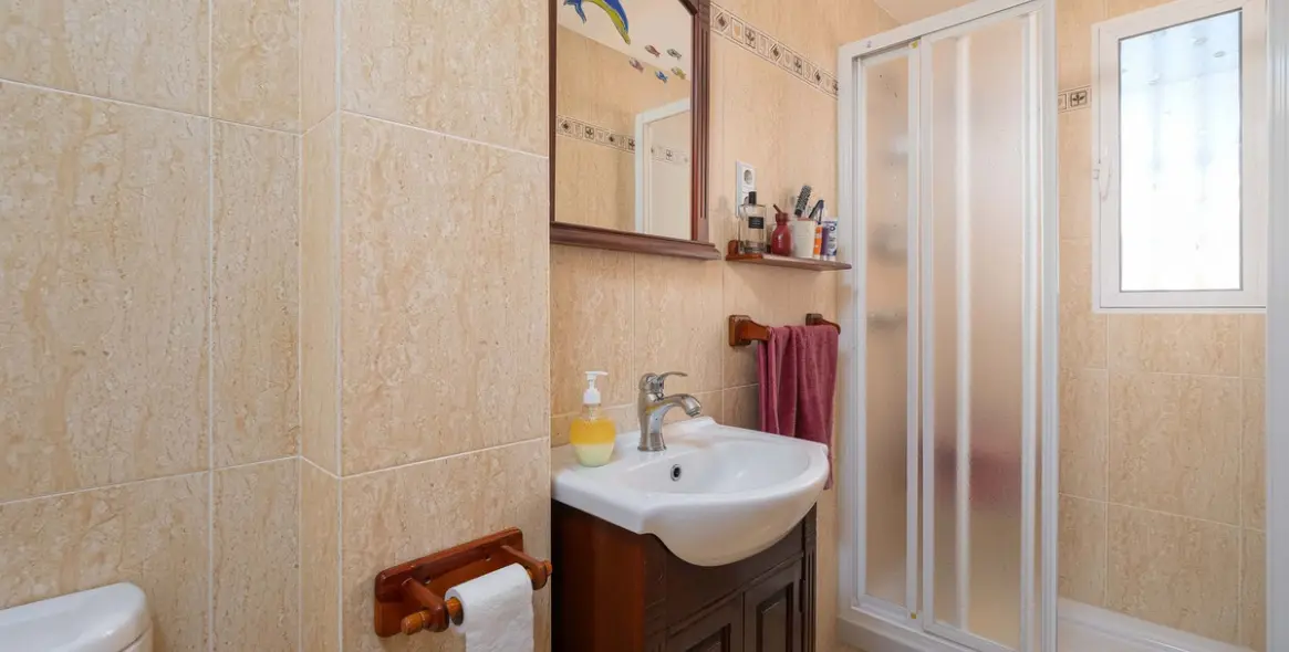 Sale of detached villa in El Coto 7