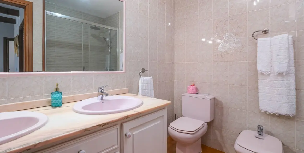 Продажа  отдельно стоящей виллы в El Coto 21