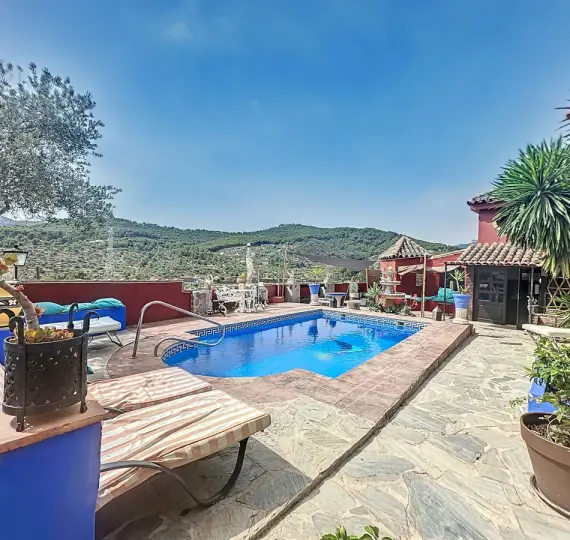 Sale of finca - cortijo in Monda