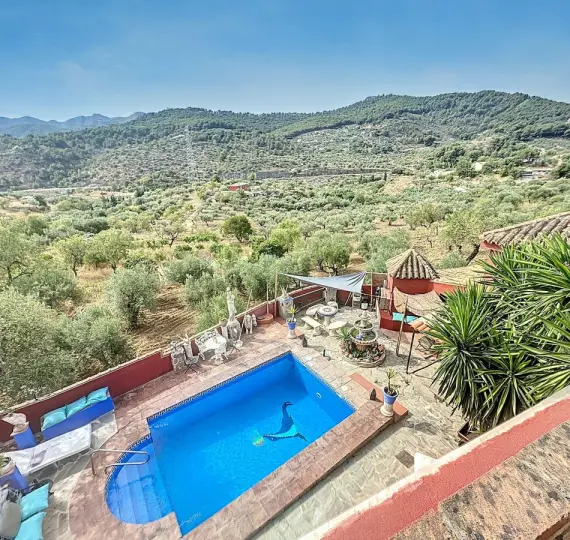 Sale of finca - cortijo in Monda