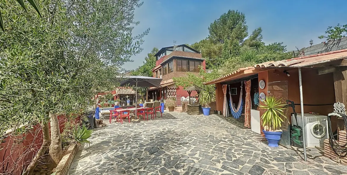 Sale of finca - cortijo in Monda 9