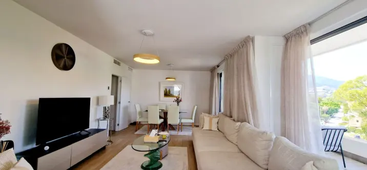Sale of middle floor apartment in Nueva Andalucía 4