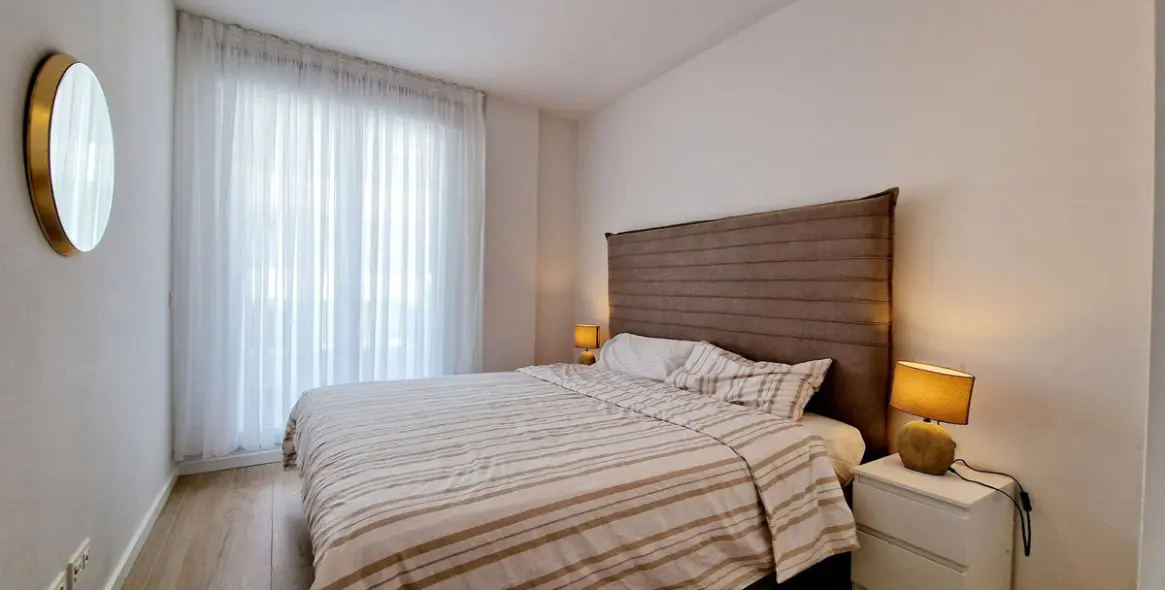 Venta de apartamento en planta media en Nueva Andalucía 15