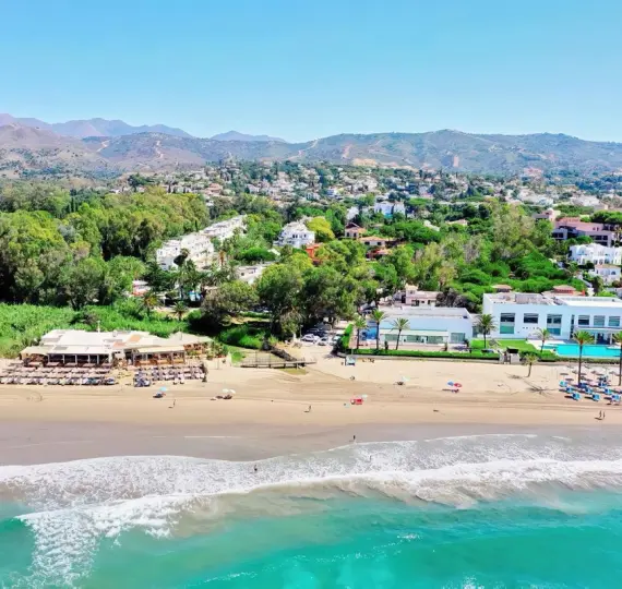 Sale of penthouse duplex in Elviria