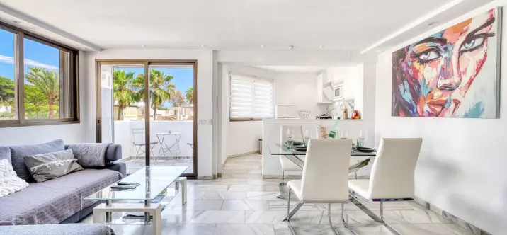 Sale of penthouse duplex in Elviria 4