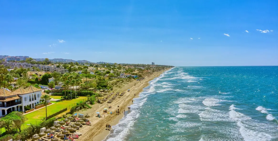 Sale of penthouse duplex in Elviria 10