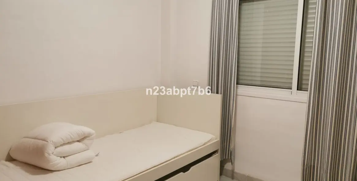 Sale of middle floor apartment in Aloha 9