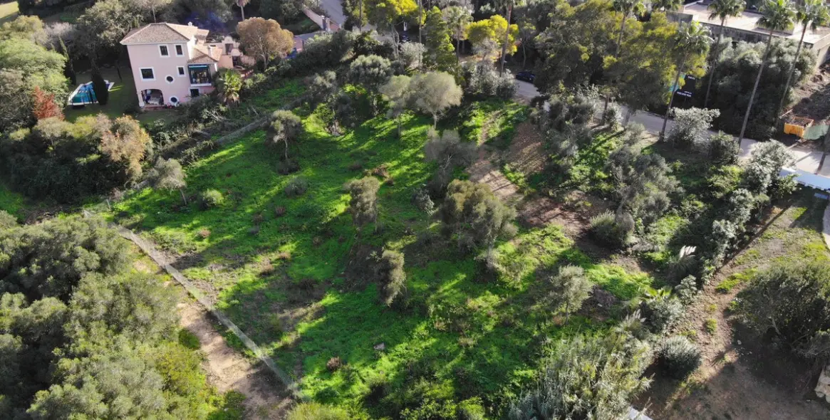 Venta de parcela residencial en Sotogrande 4