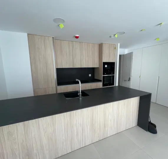 Sale of middle floor apartment in Fuengirola