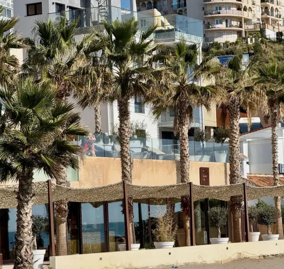 Sale of middle floor apartment in Fuengirola