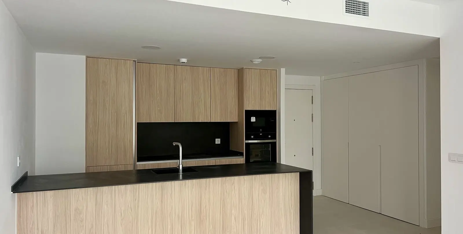 Venta de apartamento en planta media en Fuengirola 3