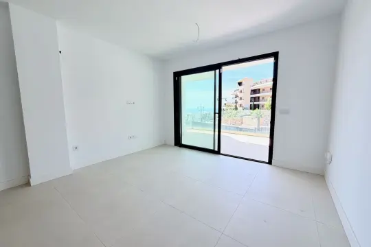 Image 6 thumb